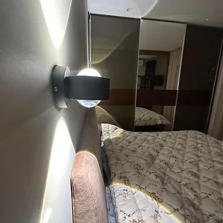 Ar Point House *